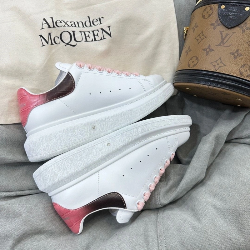 Durable Mxnclxr Sneakers 197609