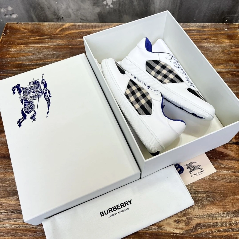 Minimalist Bxrbxrry Sneakers 115292