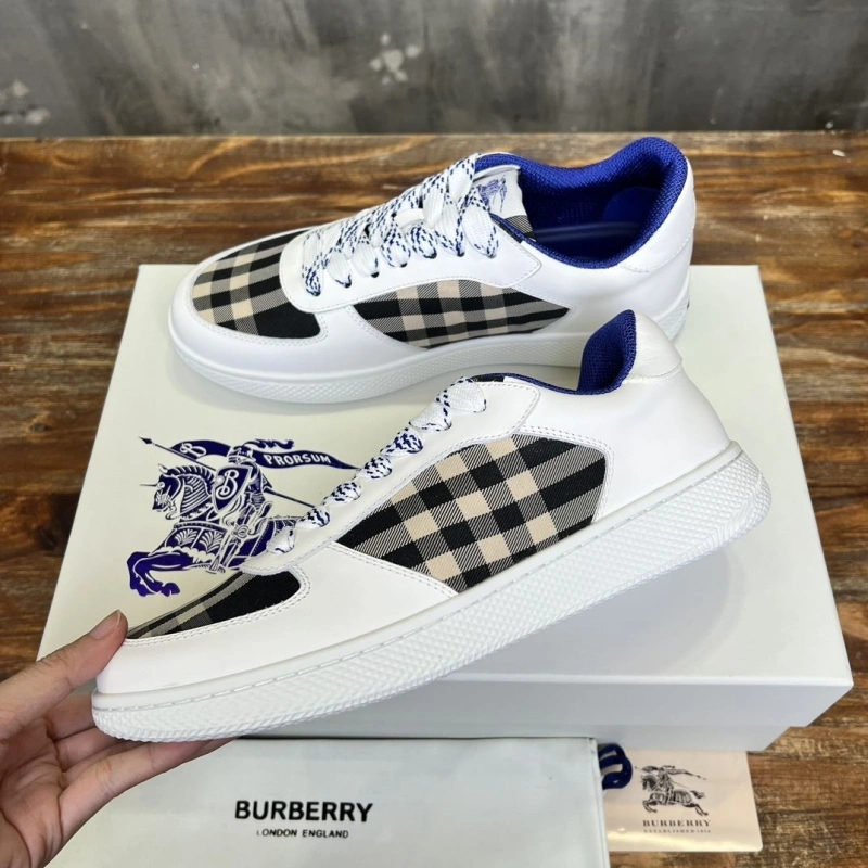 Minimalist Bxrbxrry Sneakers 115292