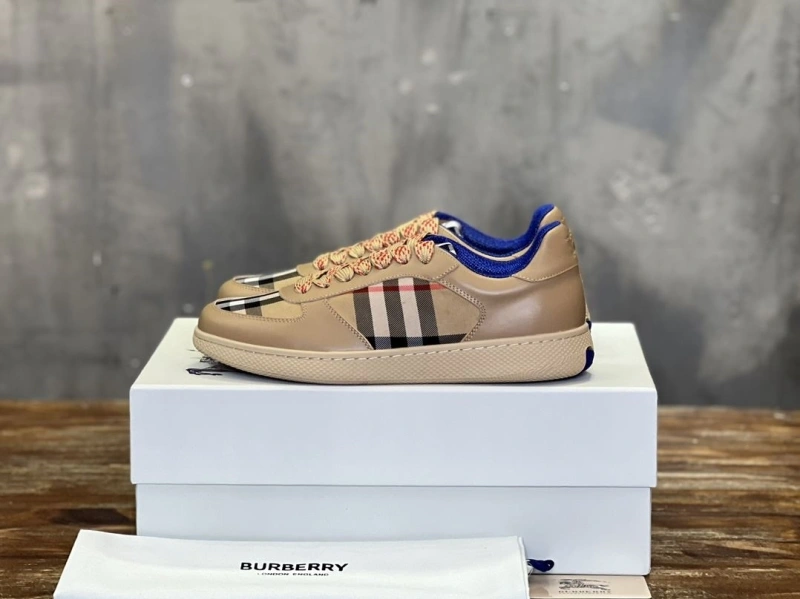 Comfortable Bxrbxrry Sneakers 115293