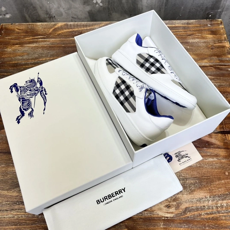 EyeCatching Bxrbxrry Sneakers 115291