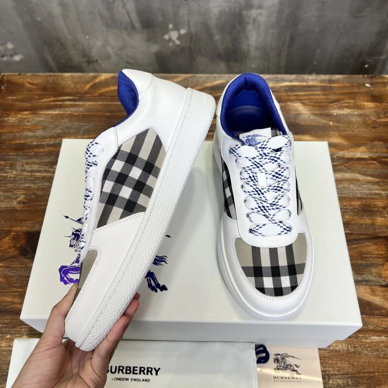 EyeCatching Bxrbxrry Sneakers 115291