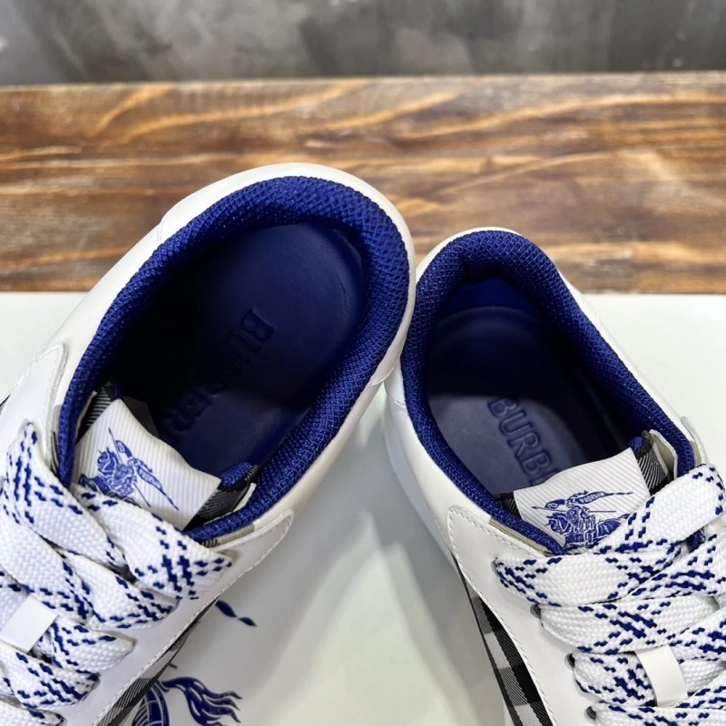EyeCatching Bxrbxrry Sneakers 115291
