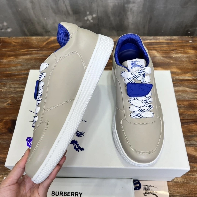 Bright Bxrbxrry Sneakers 115279