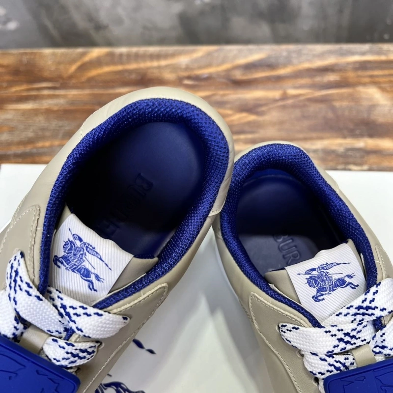 Bright Bxrbxrry Sneakers 115279