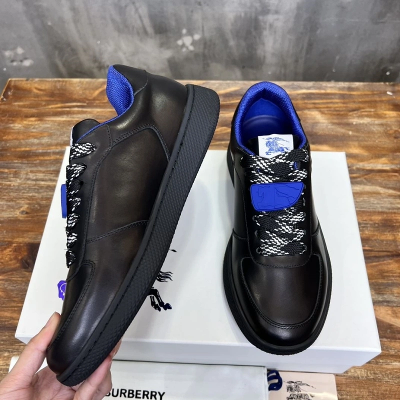 Versatile Bxrbxrry Sneakers 115286