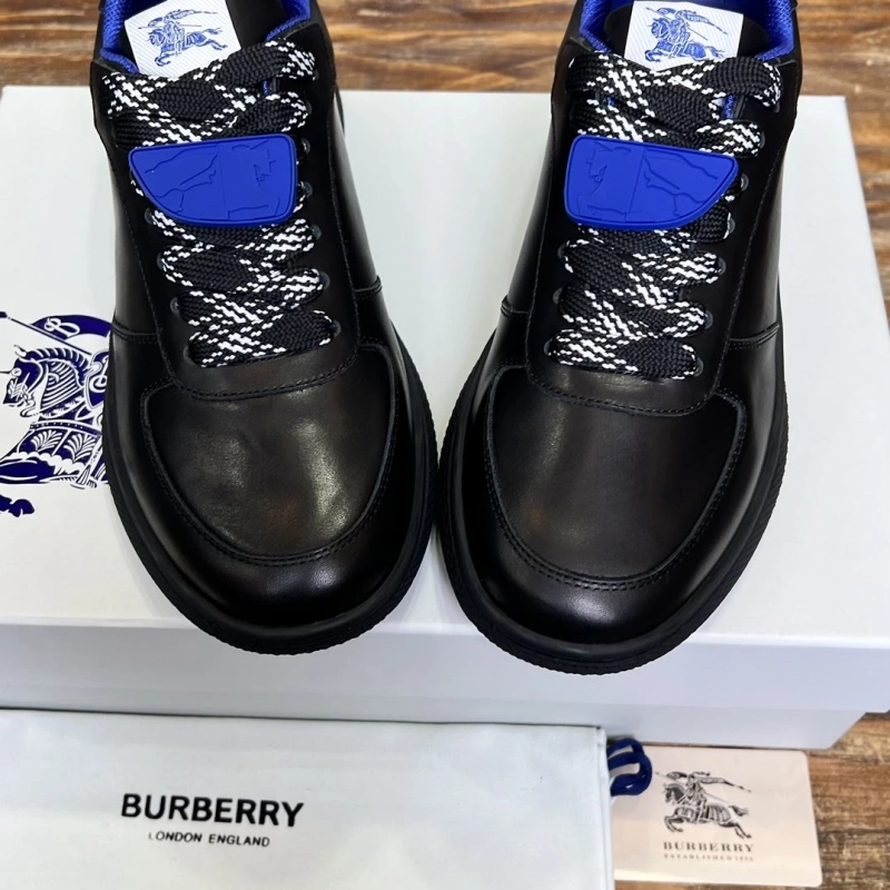 Versatile Bxrbxrry Sneakers 115286