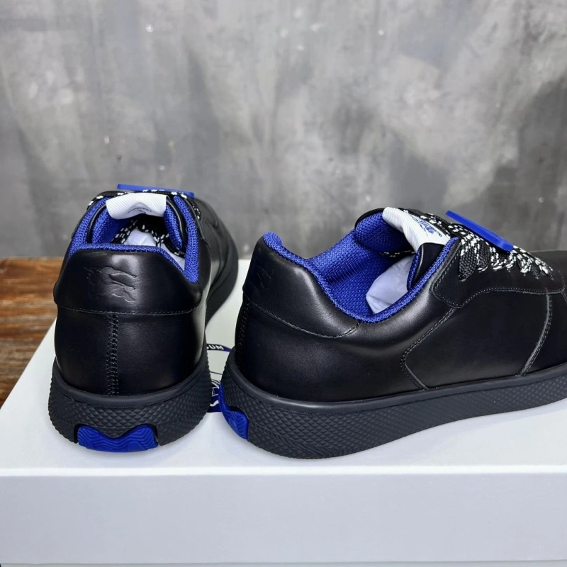 Versatile Bxrbxrry Sneakers 115286