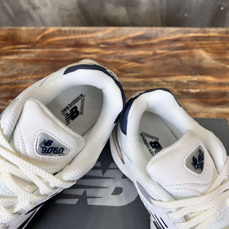 Flexible Nxkx Sneakers 199159