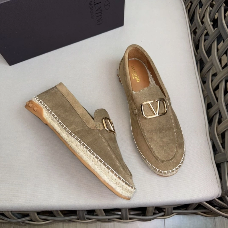 Timeless Vxlxntino Leather Shoes 231400