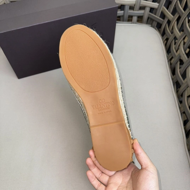 Lightweight Vxlxntino Leather Shoes 231401