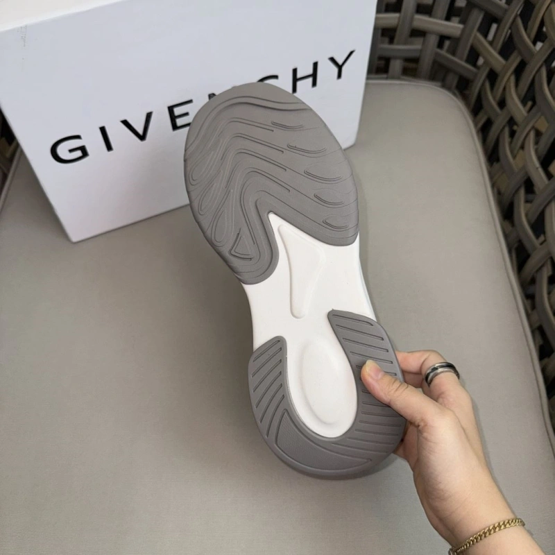 Comfortable Gxvxnchy Sneakers 153733