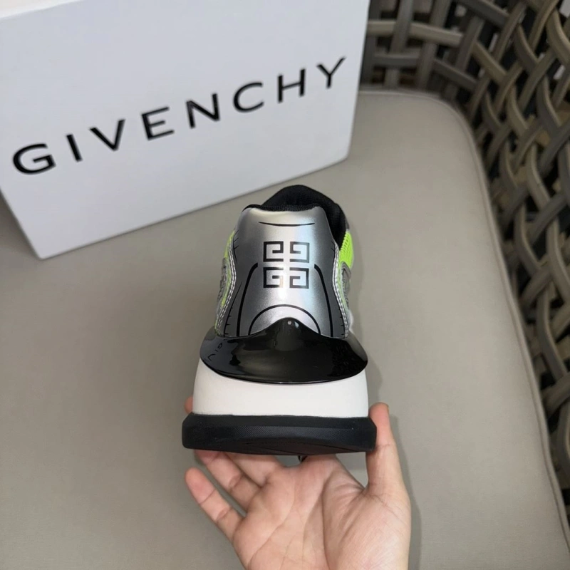 Gxvxnchy Sneakers Flexible 153739