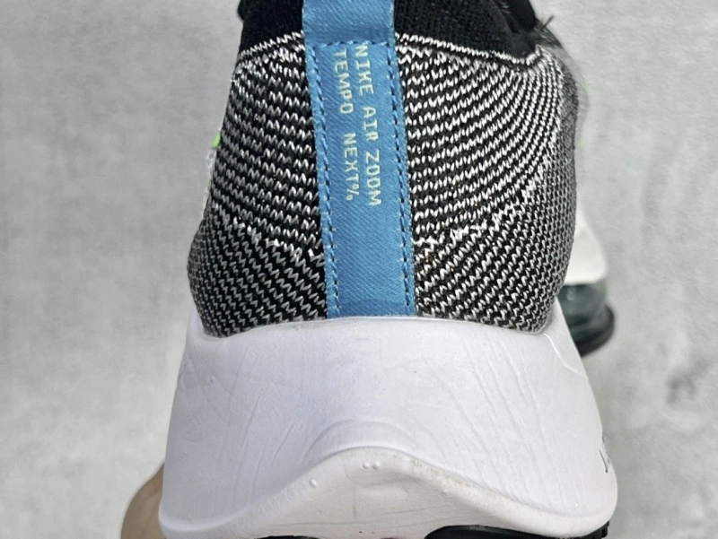 EyeCatching Nxkx Sneakers 199129