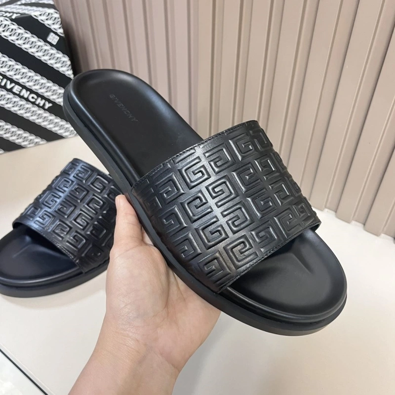 UrbanStyle Gxvxnchy Slippers 153790