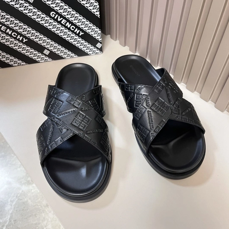 Versatile Gxvxnchy Slippers 153783
