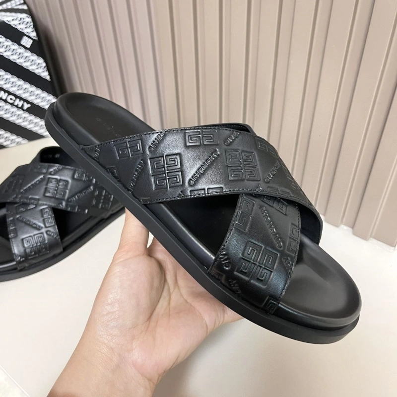 Versatile Gxvxnchy Slippers 153783
