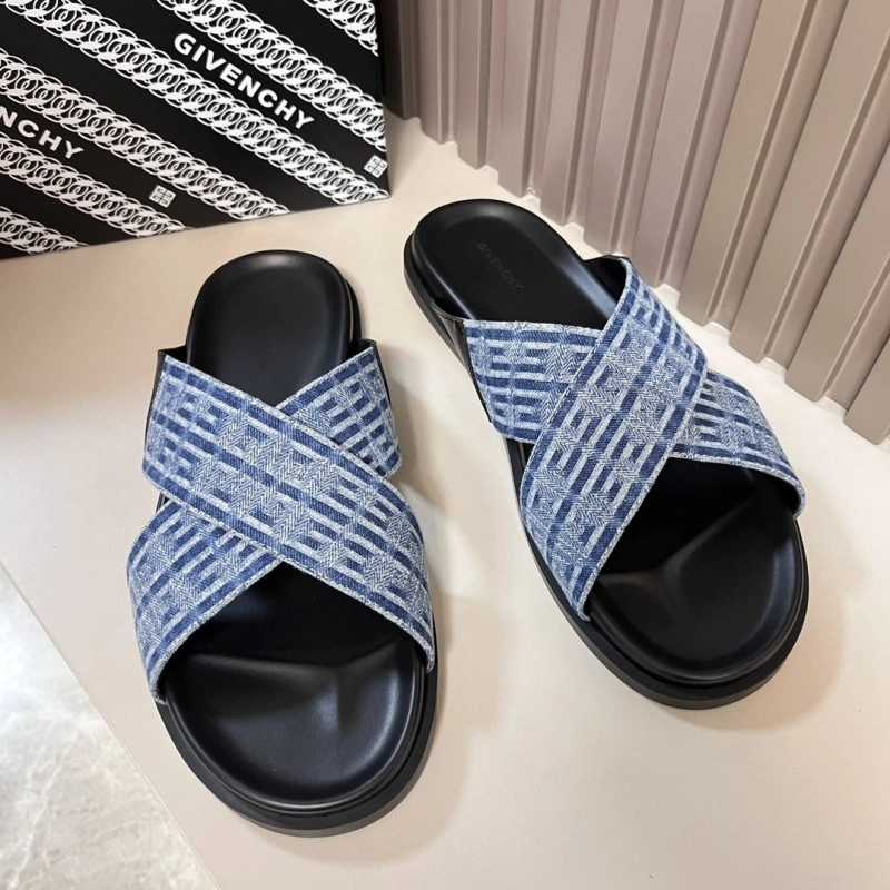 HighQuality Gxvxnchy Slippers 153781