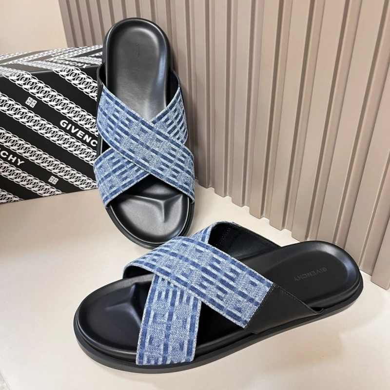 HighQuality Gxvxnchy Slippers 153781