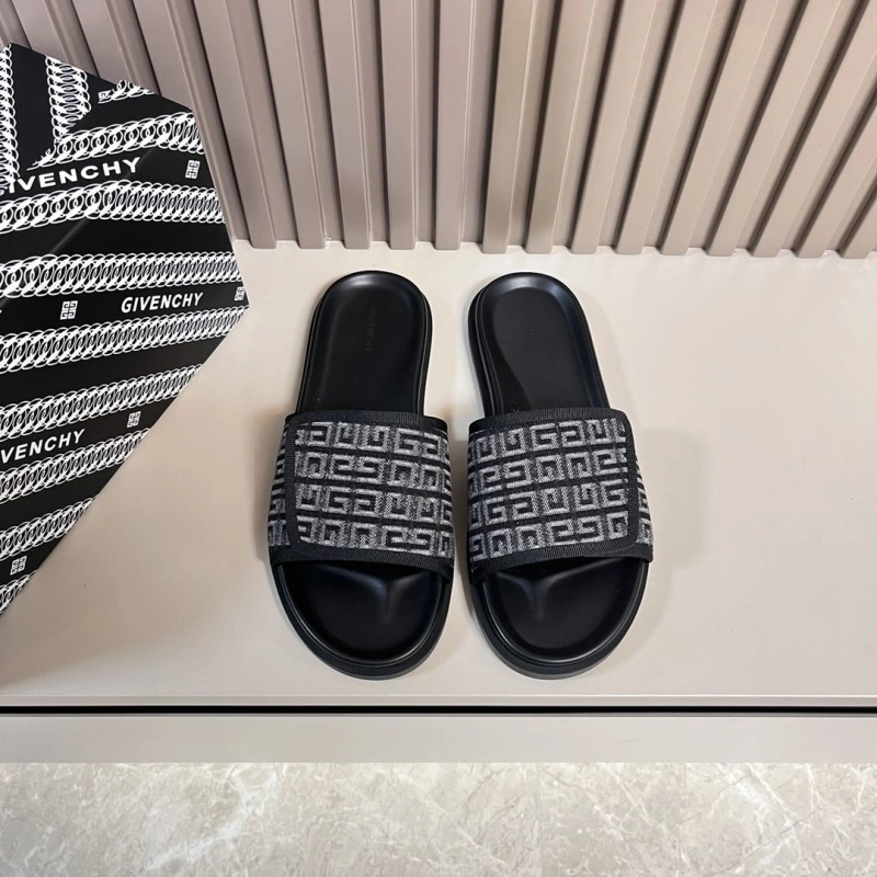 ModernLook Gxvxnchy Slippers 153787
