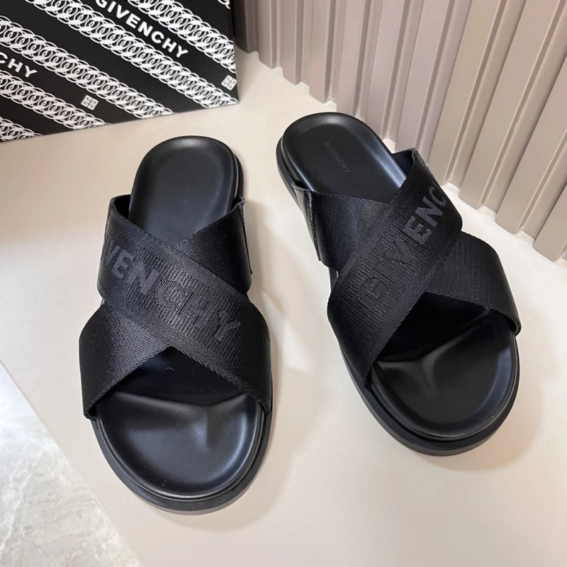 Gxvxnchy Slippers Vibrant 153780