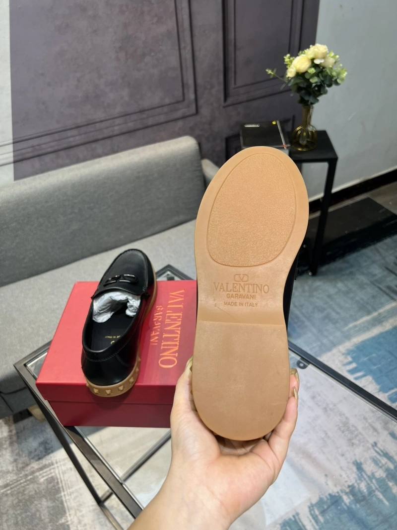 EyeCatching Vxlxntino Leather Shoes 231388