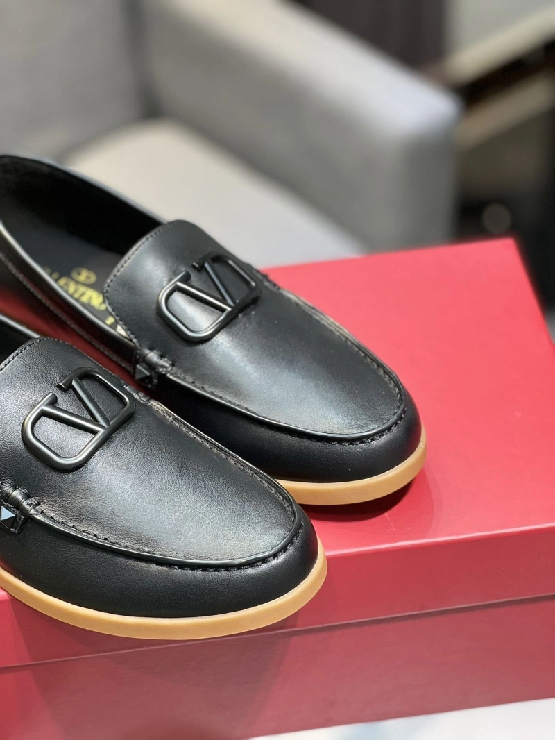 EyeCatching Vxlxntino Leather Shoes 231388