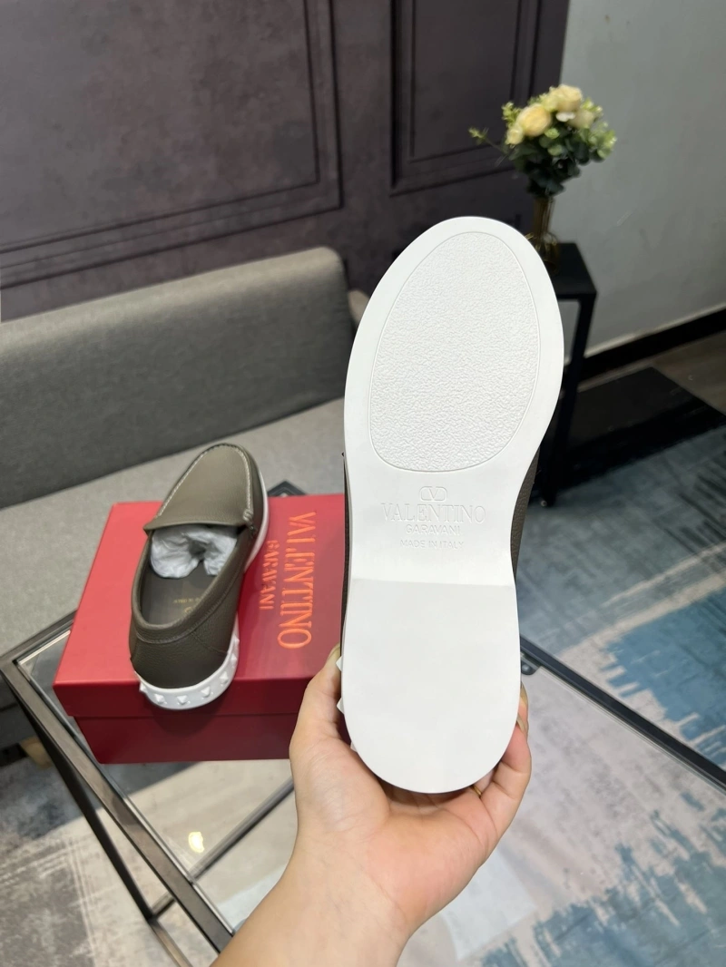 Stylish Vxlxntino Leather Shoes 231403