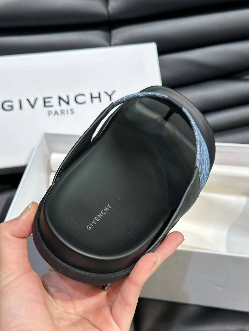 Gxvxnchy Slippers Timeless 153775