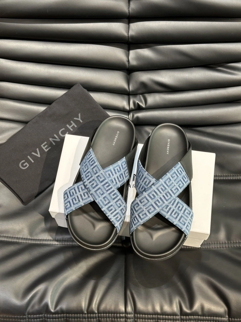 StreetReady Gxvxnchy Slippers 153786