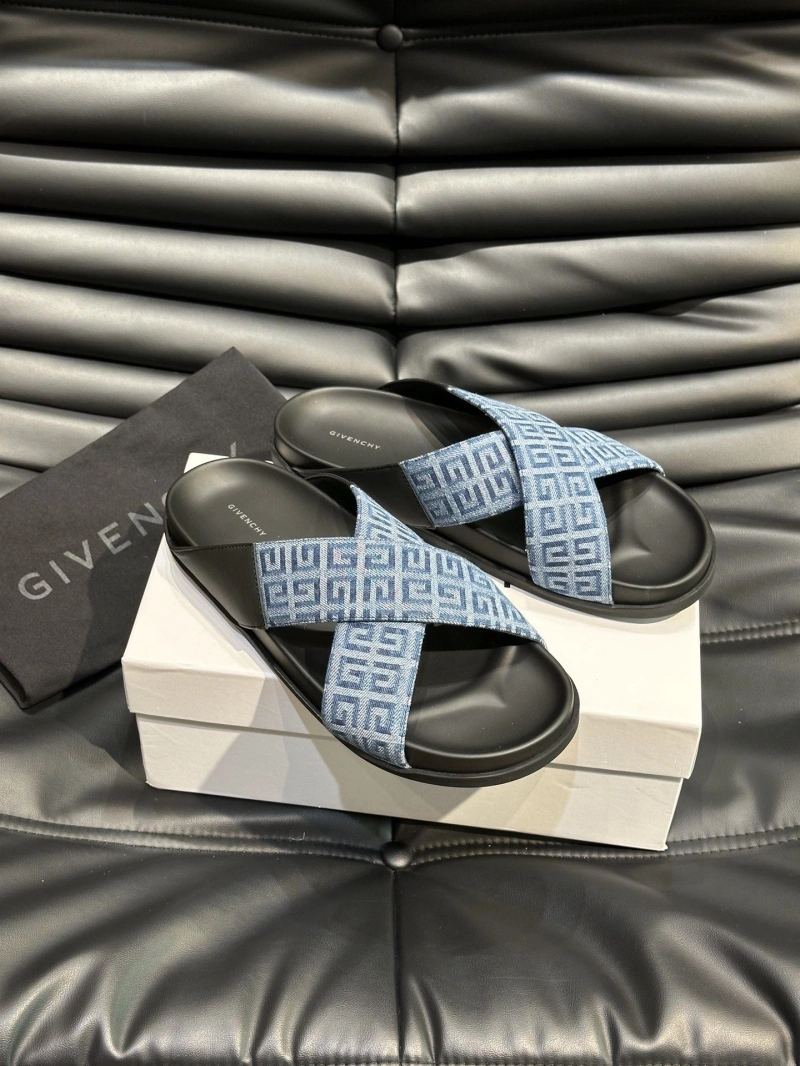 StreetReady Gxvxnchy Slippers 153786