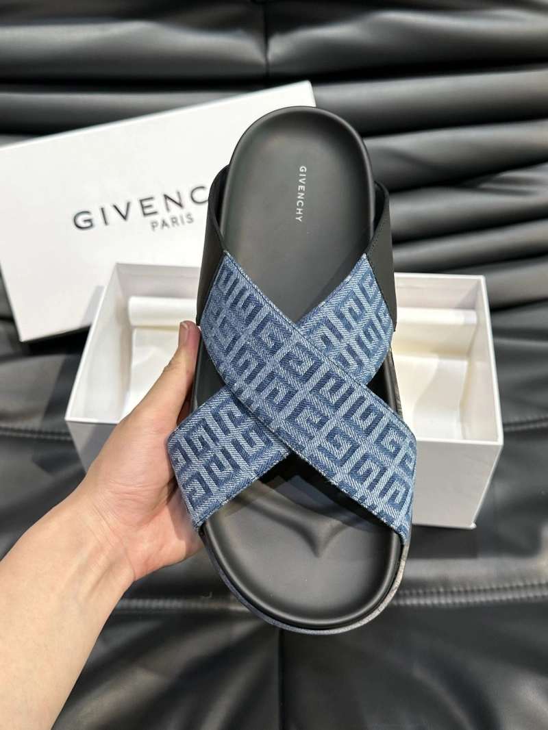 StreetReady Gxvxnchy Slippers 153786