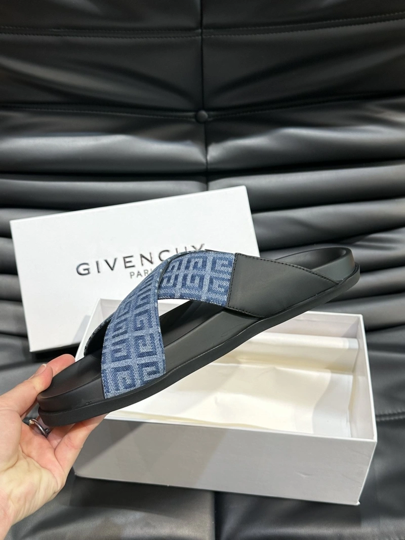 StreetReady Gxvxnchy Slippers 153786