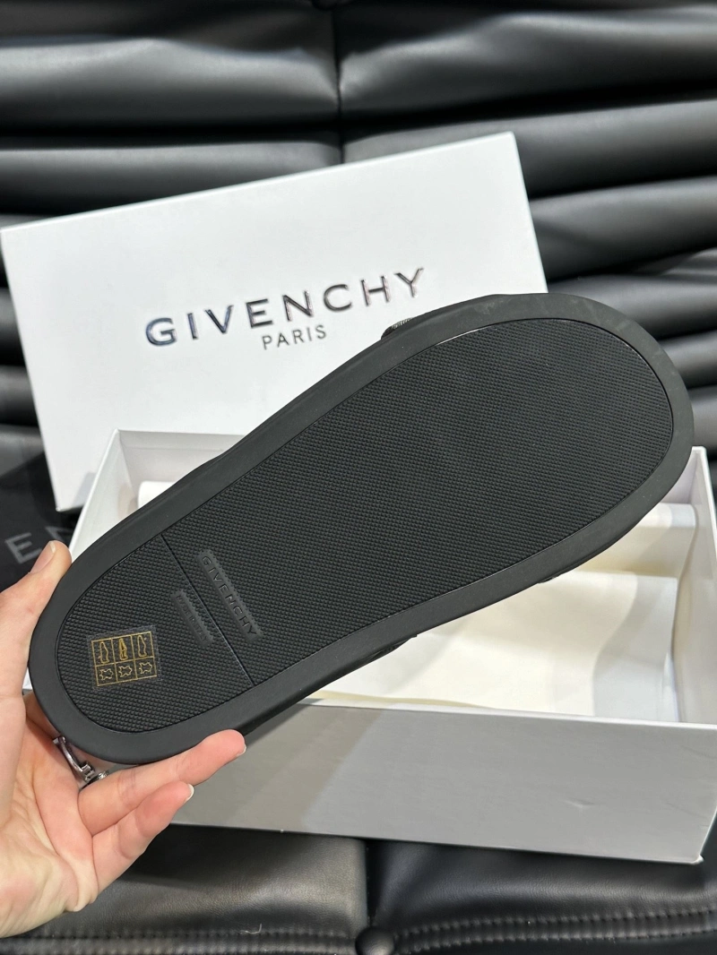 Gxvxnchy Slippers GoAnywhere 153767
