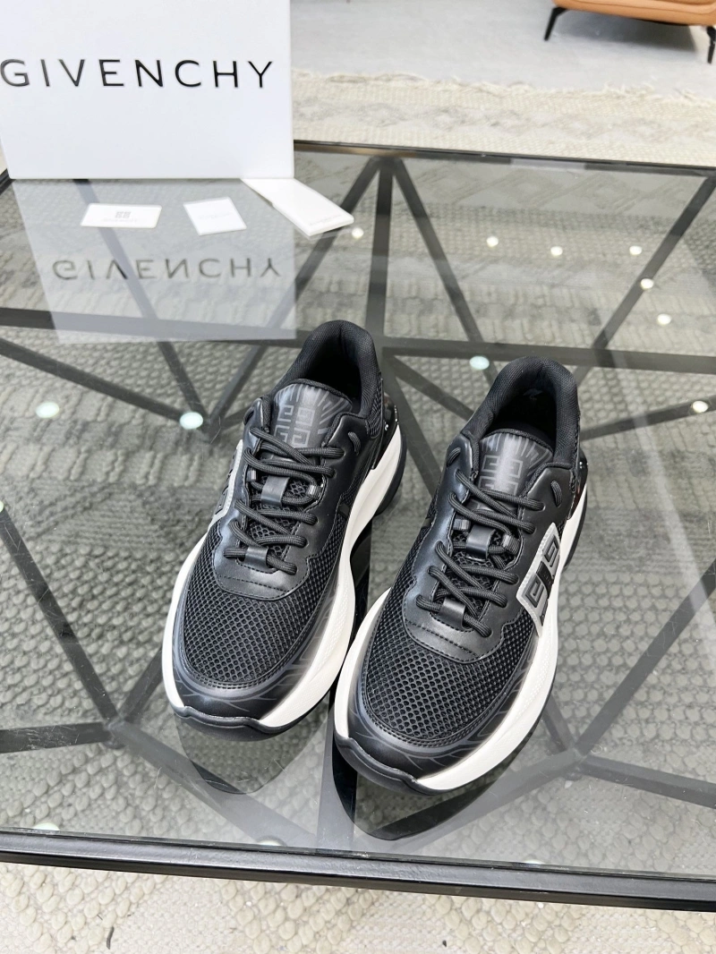 Bold Gxvxnchy Sneakers 153721