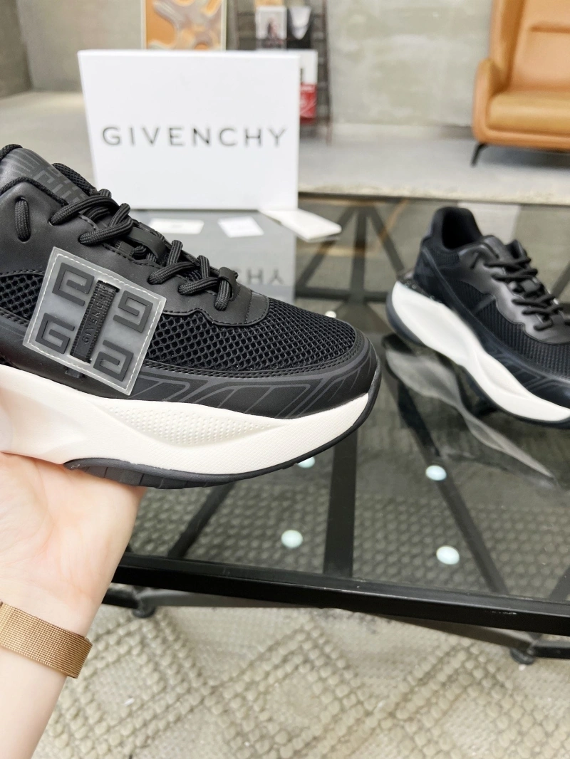 Bold Gxvxnchy Sneakers 153721