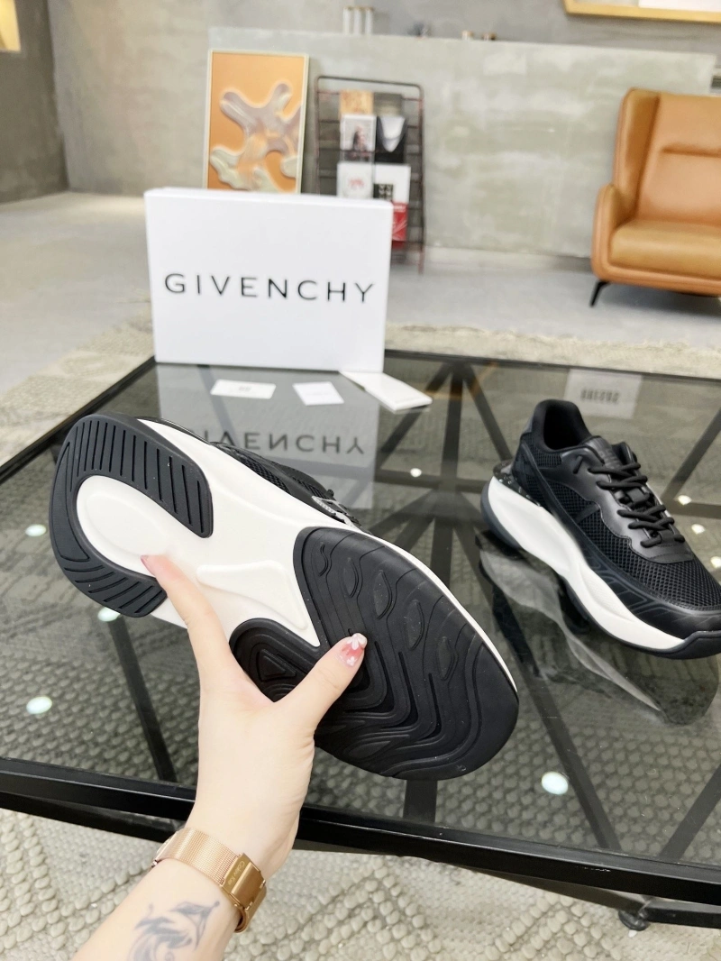 Bold Gxvxnchy Sneakers 153721