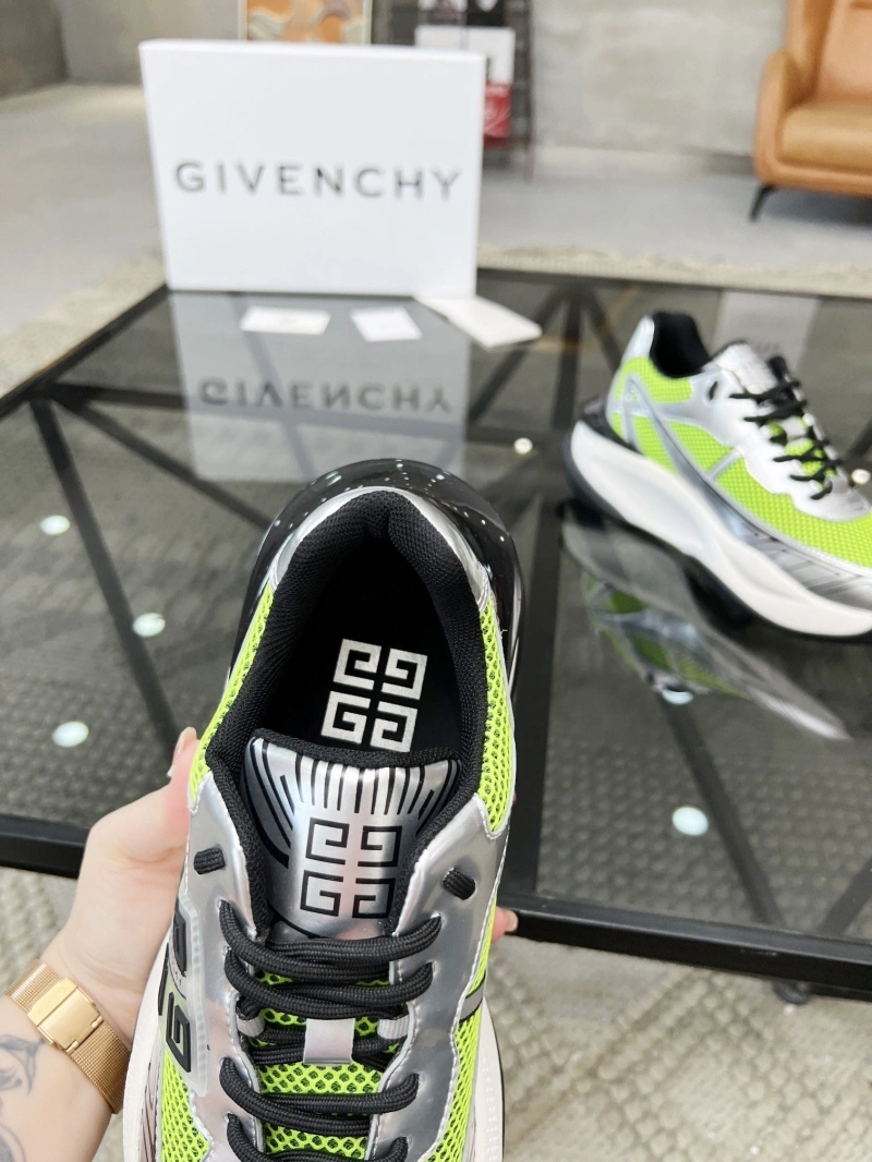 TopPick Gxvxnchy Sneakers 153719