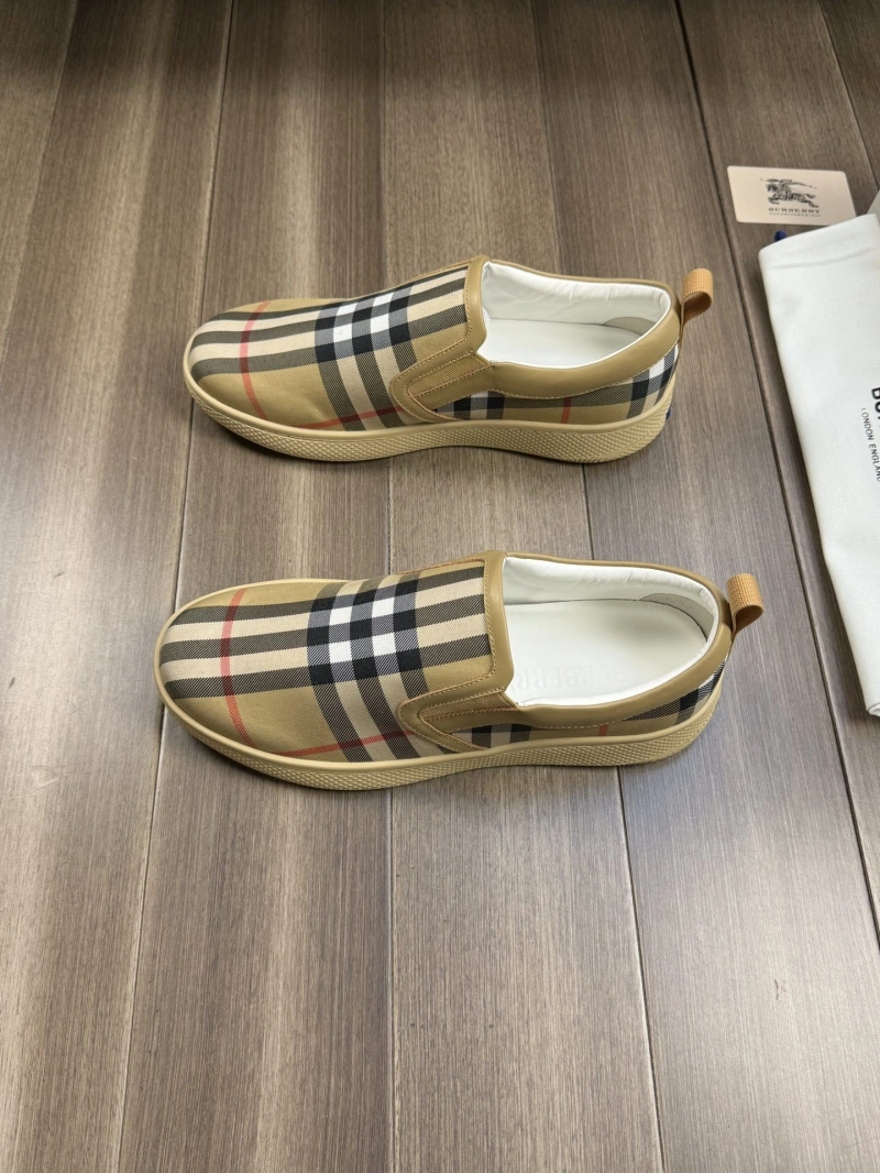 Versatile Bxrbxrry Sneakers 115271