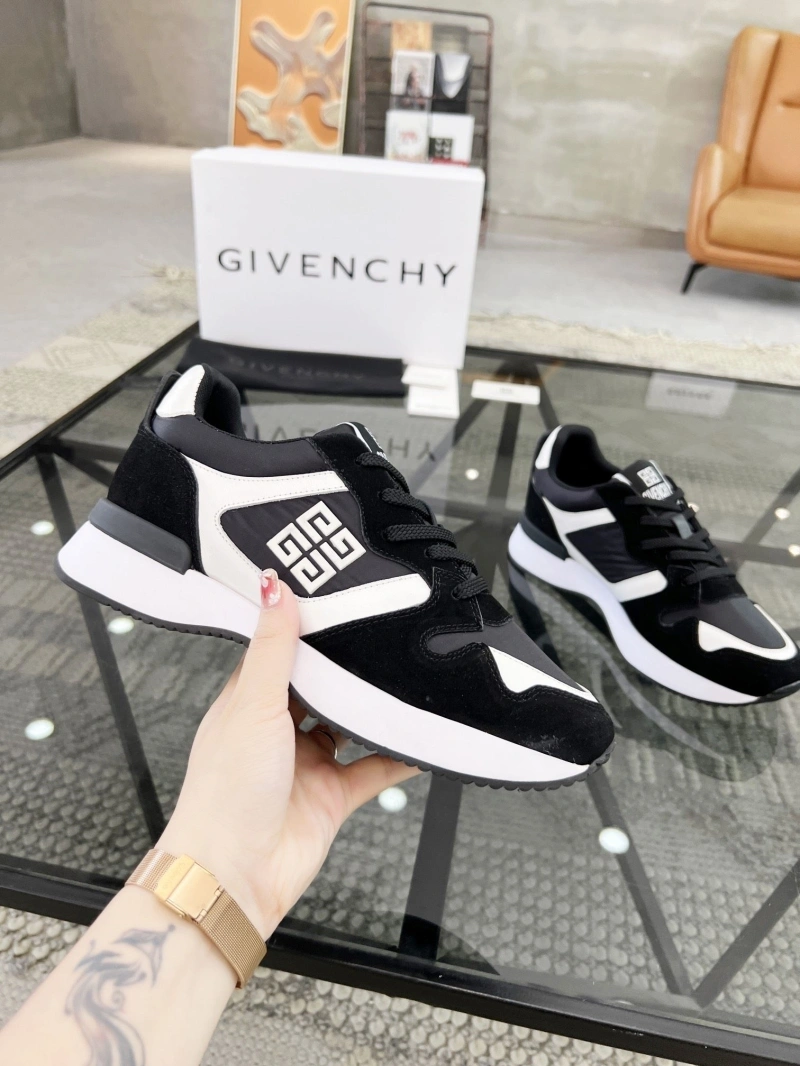 Gxvxnchy Sneakers HighQuality 153717