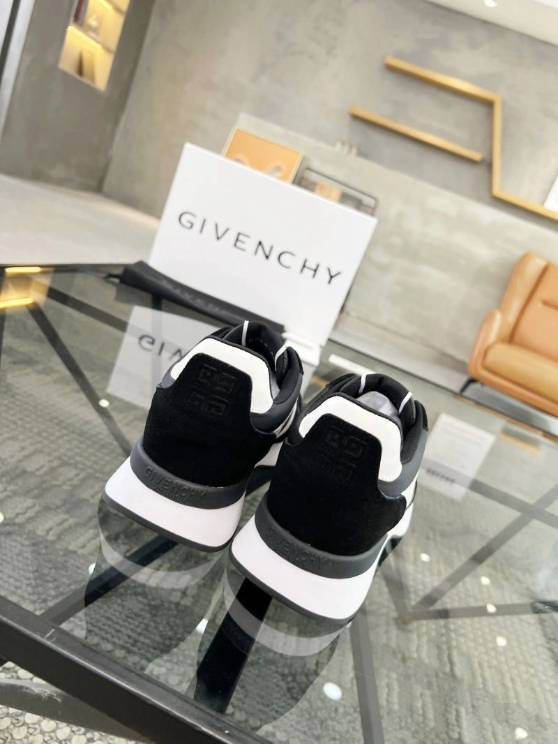 Gxvxnchy Sneakers HighQuality 153717
