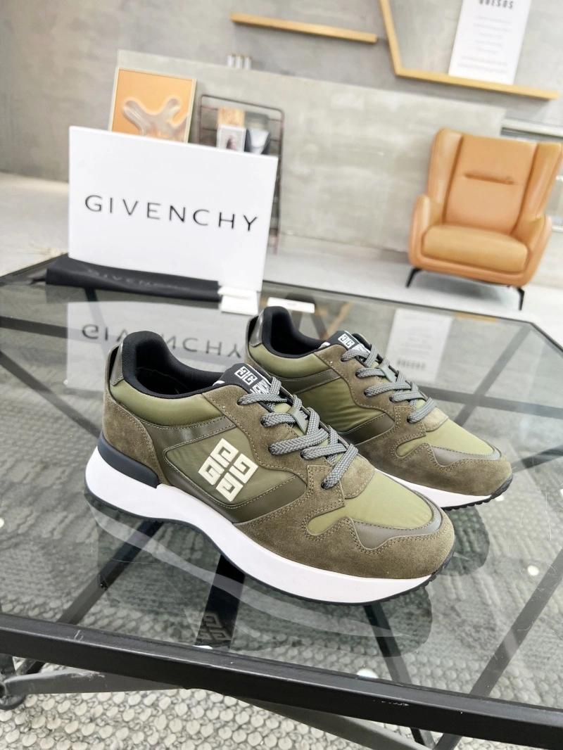 Gxvxnchy Sneakers Sophisticated 153714