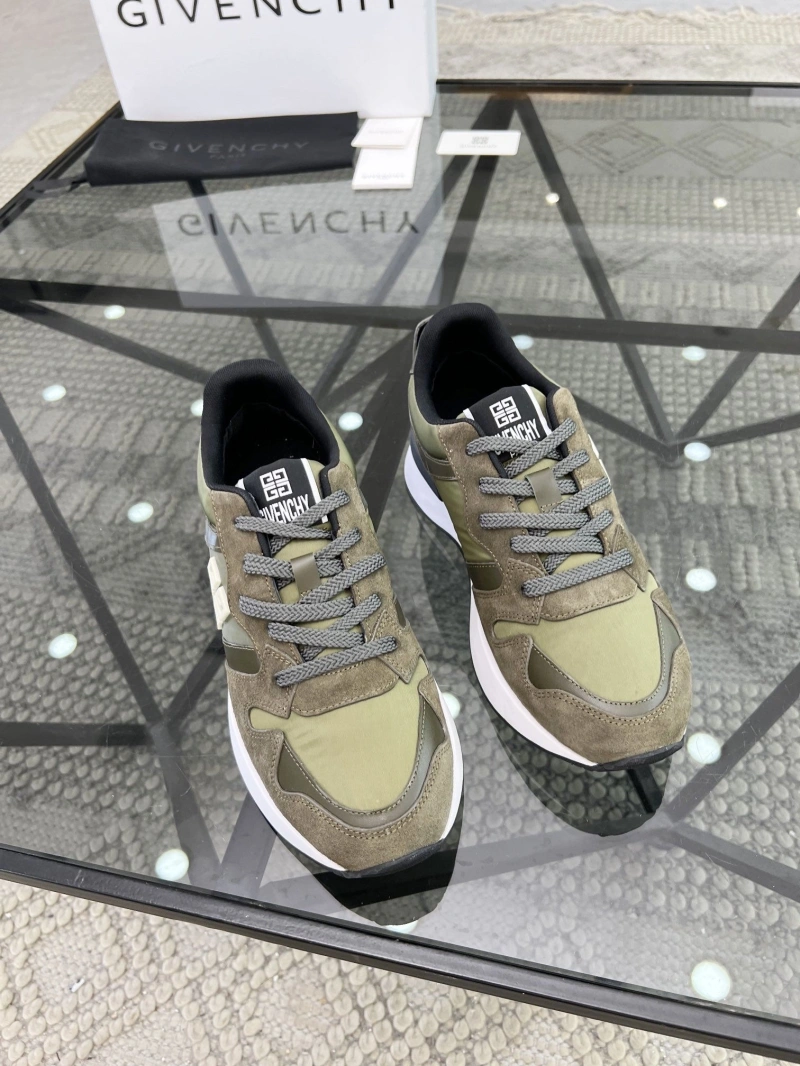 Gxvxnchy Sneakers Sophisticated 153714