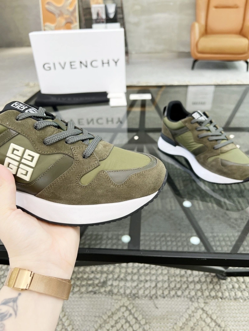 Gxvxnchy Sneakers Sophisticated 153714