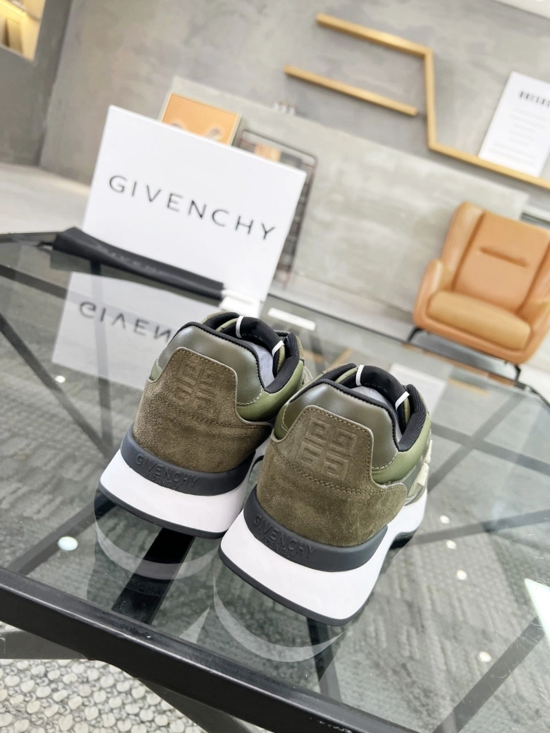 Gxvxnchy Sneakers Sophisticated 153714