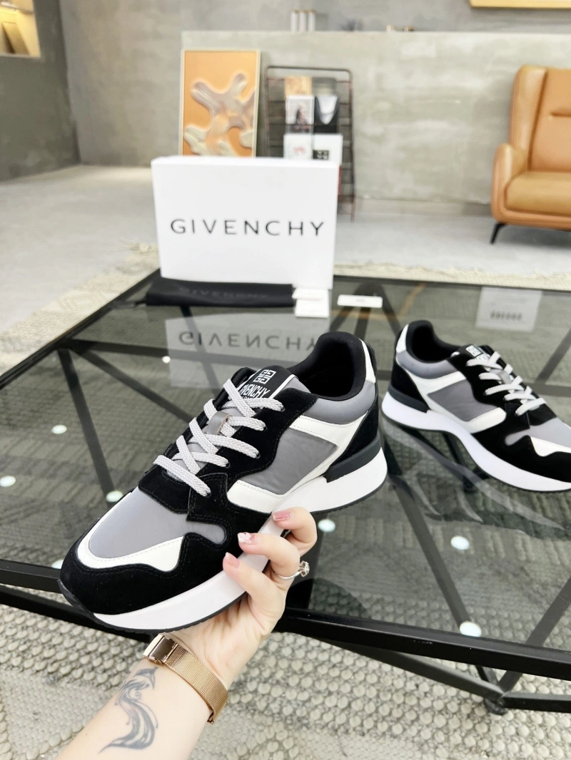 Gxvxnchy Sneakers Practical 153716