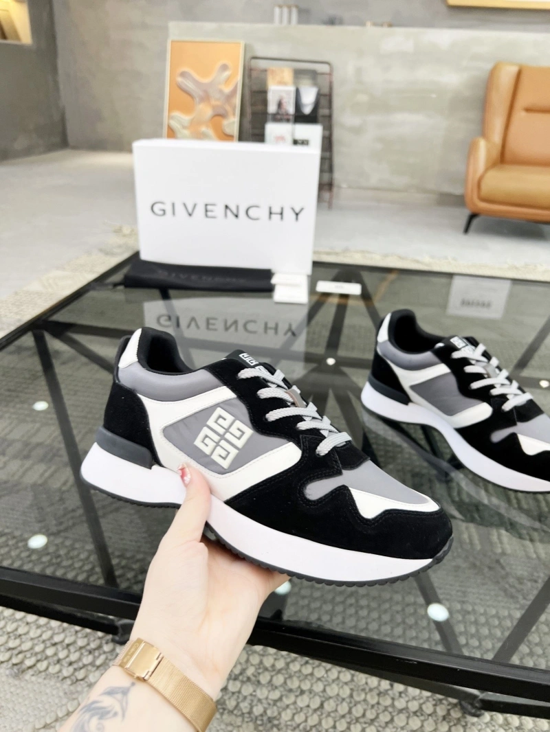 Gxvxnchy Sneakers Practical 153716