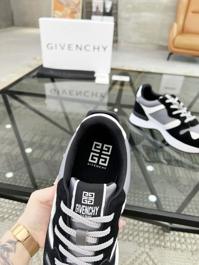 Gxvxnchy Sneakers Practical 153716