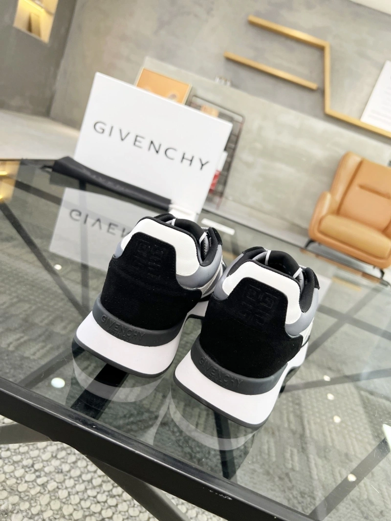 Gxvxnchy Sneakers Practical 153716
