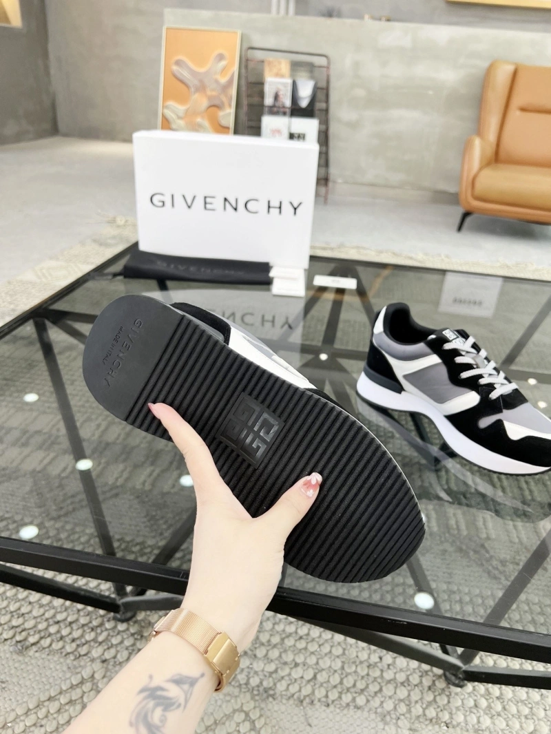 Gxvxnchy Sneakers Practical 153716
